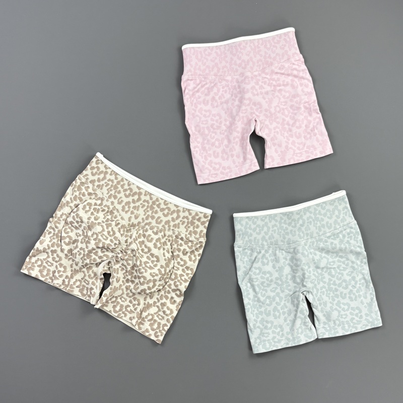 HISTELLO Gym Shorts Leopard Pr - Yoga Mat ulasan dan harga